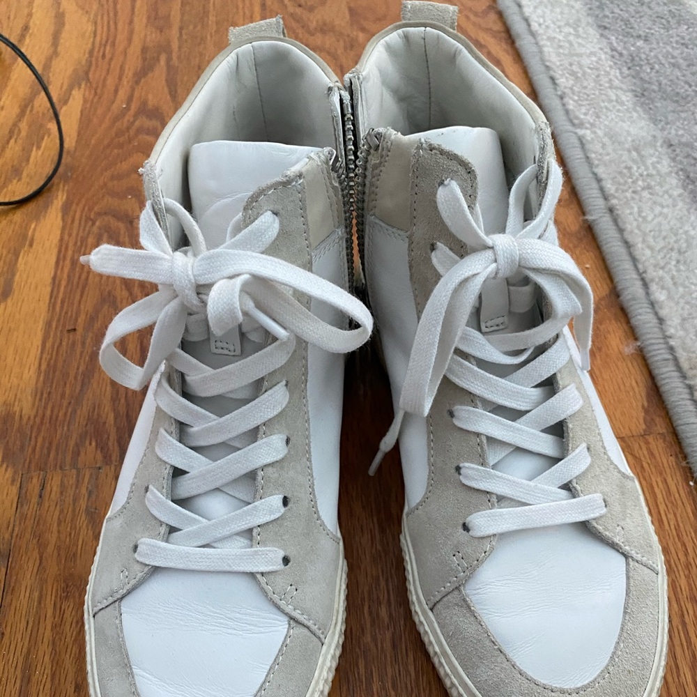 Brand new Vince sneakers
